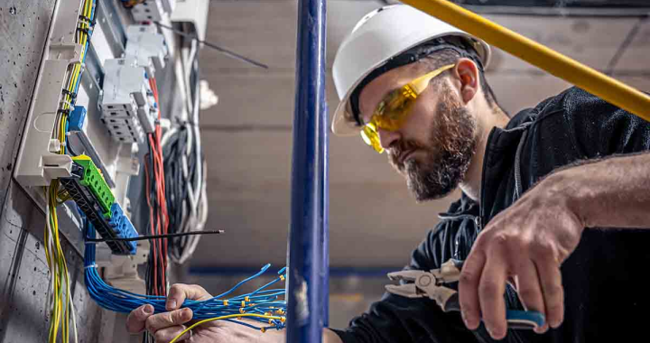 How to Become an Electrician in California: Your Complete Guide