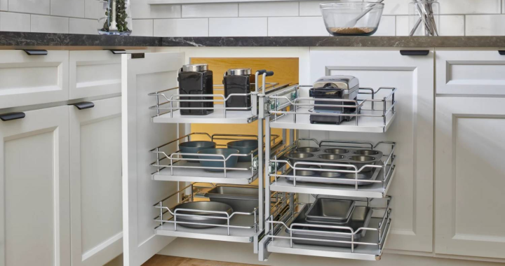 5 Creative Solutions for Your Corner Cabinet Design