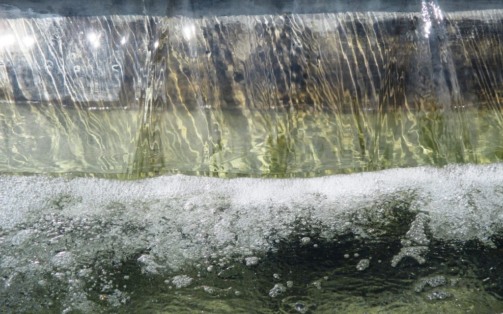 Fountain, water, pool of water — Auf die Wesen darf male biegsam und uff mark Pill auffuhren?