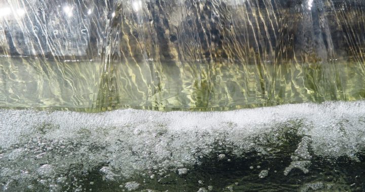 Fountain, water, pool of water — Auf die Wesen darf male biegsam und uff mark Pill auffuhren?